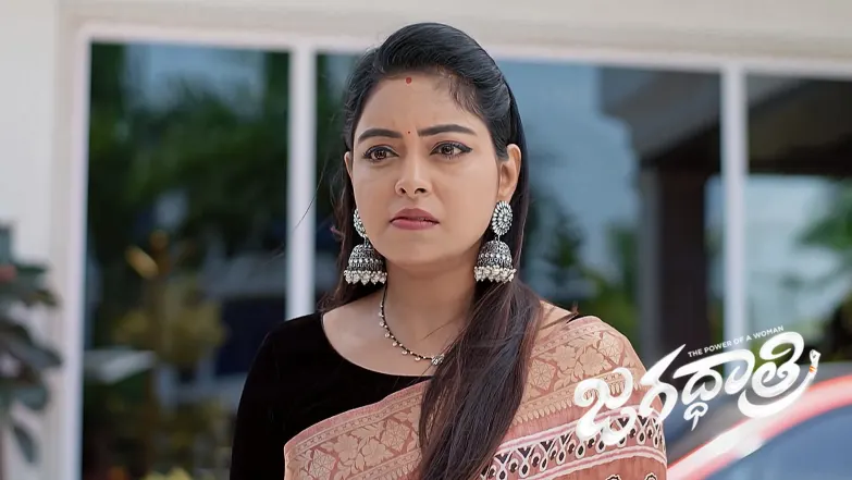Jagadhatri Tries to Rush Kaushiki to the Hospital Episode 551