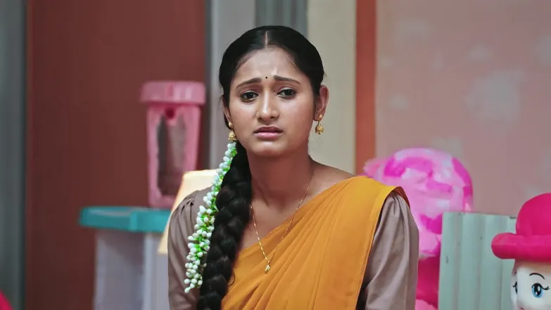 Durga's Lullaby Puzzles Sharath's Family Episode 104