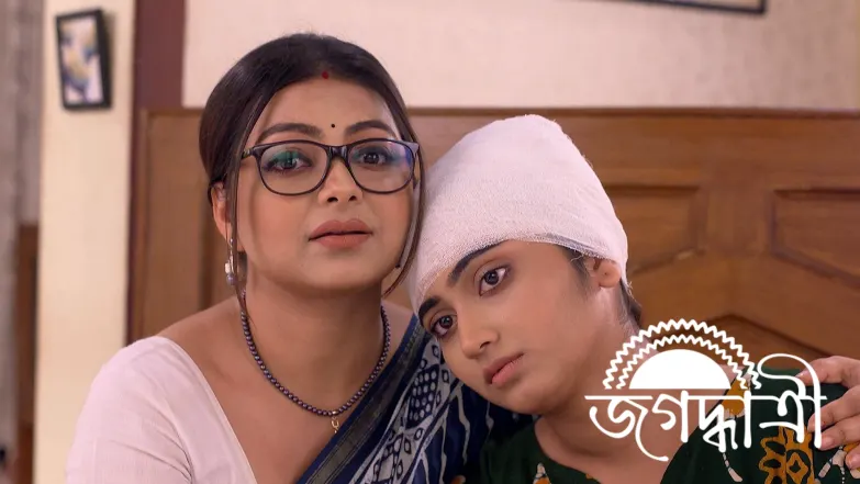 Durga Teaches the Eve-Teasers a Lesson Episode 1021