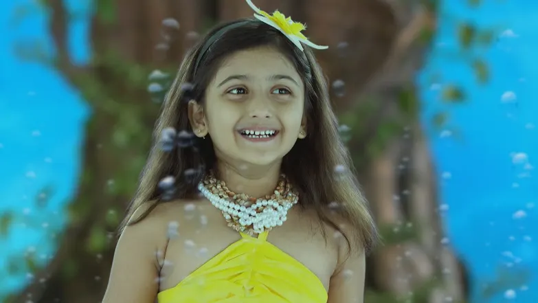 Mallika Attacks Parul and Urmi Mala Episode 118