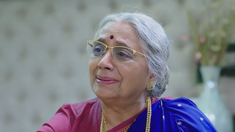Shravani's Nuptial Chain Shocks Lalita Devi - Shravani Subramanya 