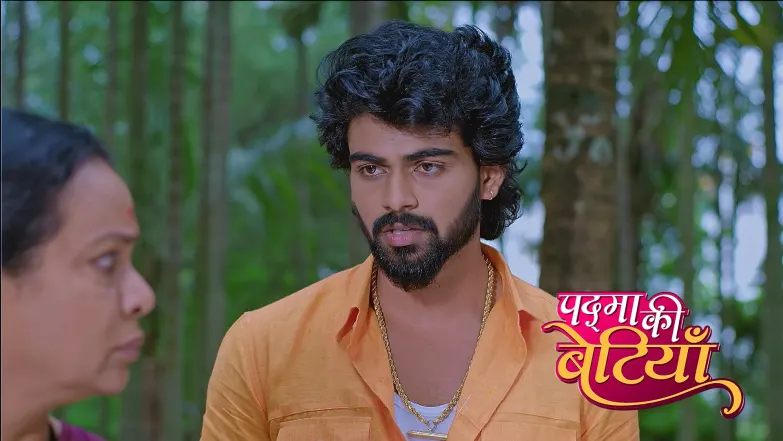 Padma Is Shocked to See Sneha and Kanti's Posters Episode 169