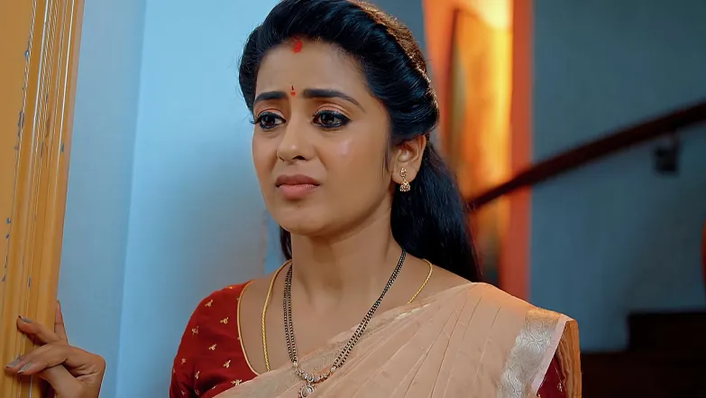 Bhanumathi Orders Ahalya to Leave the House Episode 76