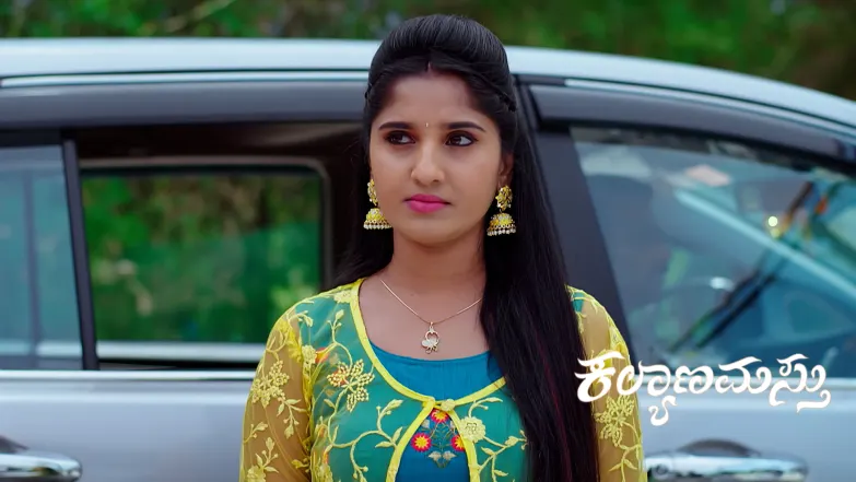 Divya Feels Emotional Seeing Her Parents' Portrait Episode 1028