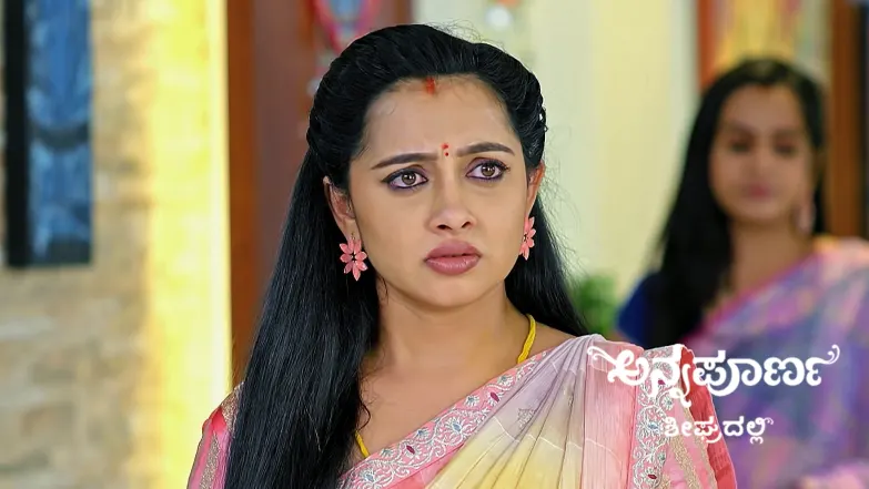 Avani Lashes out at Vedavathi Episode 909