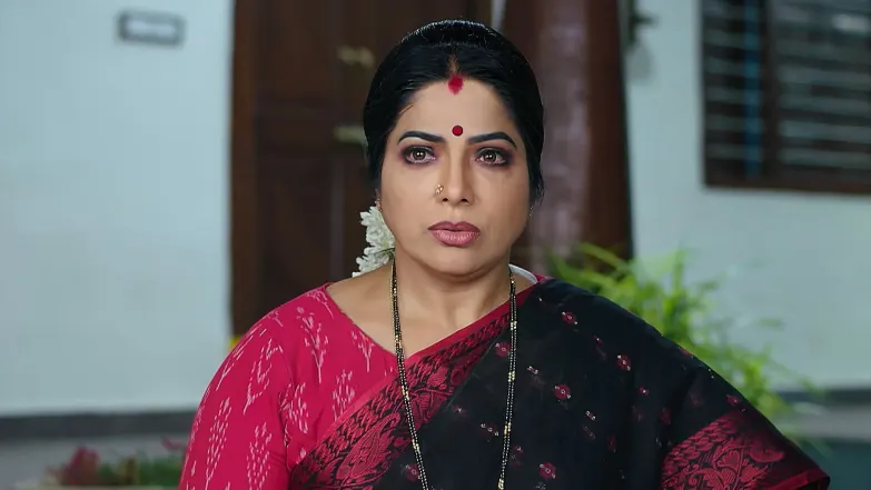 Seetharatna Vows to Win Her Daughters' Hearts Episode 92