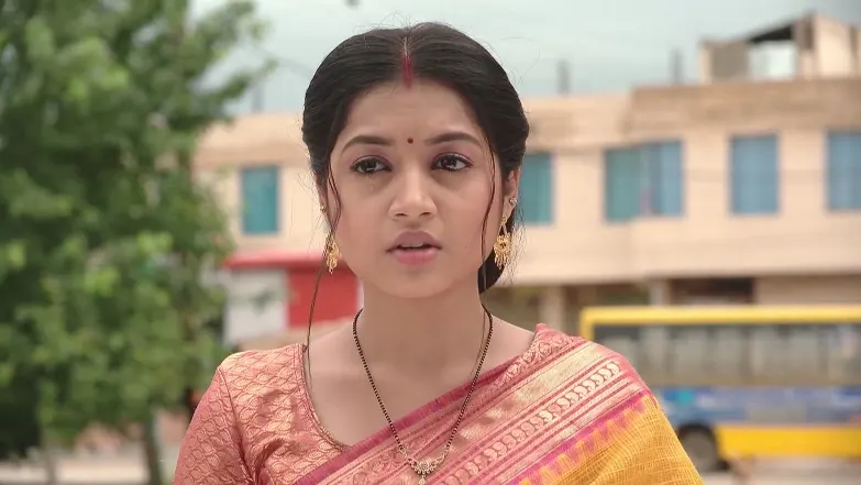 Ruchi's Family Worry about Her - Sathi Sata Janmara 