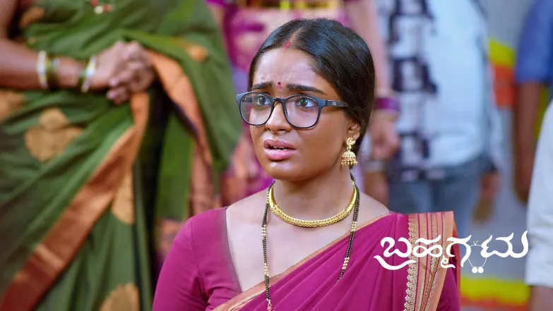 Roopa Steals Sanjana's Necklace Episode 281