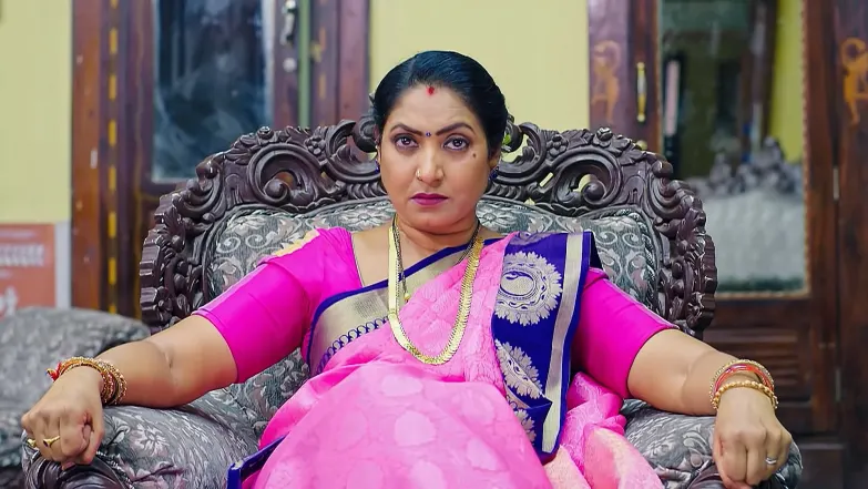 Kanakalakshmi Beats up Balaji Episode 214