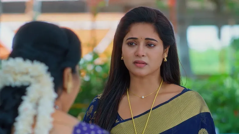 Tulasi Tries to Remove Her Mangalsutram Episode 122
