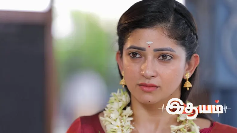 Aadhi and Bharathi Exchange Garlands Episode 743