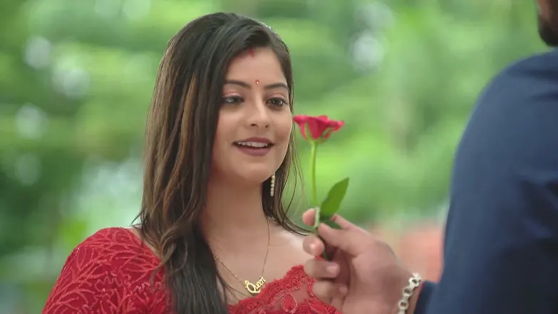 Abhijeet's Actions Shock Archana - Sathi Sata Janmara 