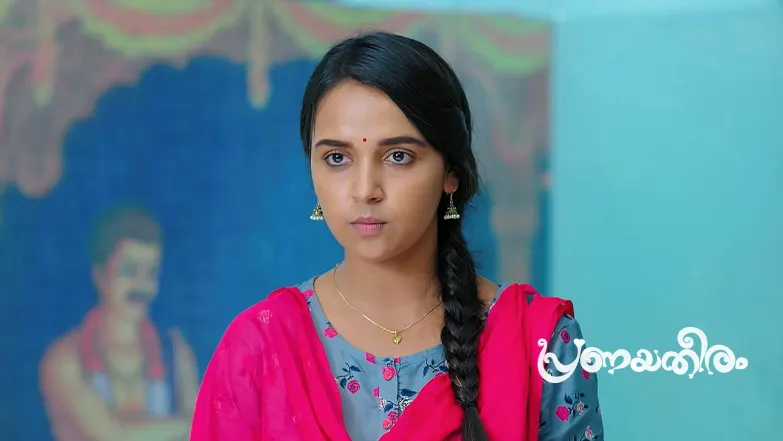 Geetha Borrows Money from Kanakaratnam Episode 38