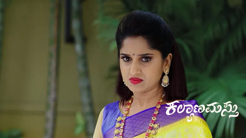 Divya Protests outside Chanakya's House Episode 1094