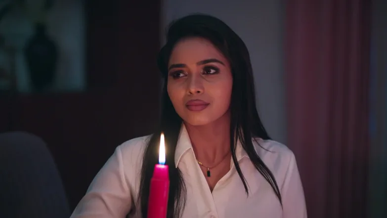 Abhimanyu Comforts a Panicked Gouthami Episode 43