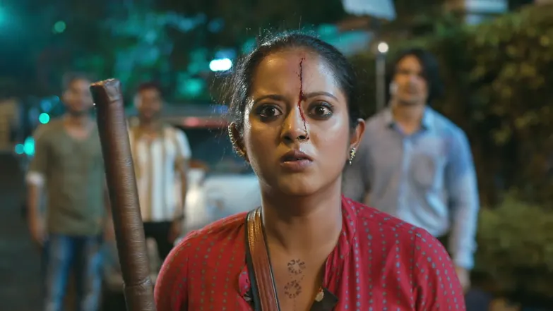 Nisha Injures Her Head Episode 25