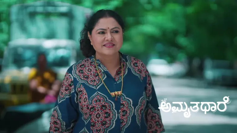 Gautham Notices The Young Girl's Resemblance to Him Episode 759