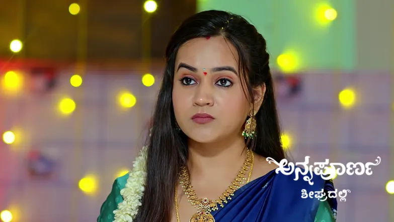 Vedavathi Fails to Lift the Goddess’s Idol Episode 988