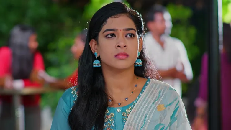 Indhu Humiliates Poornima Episode 79