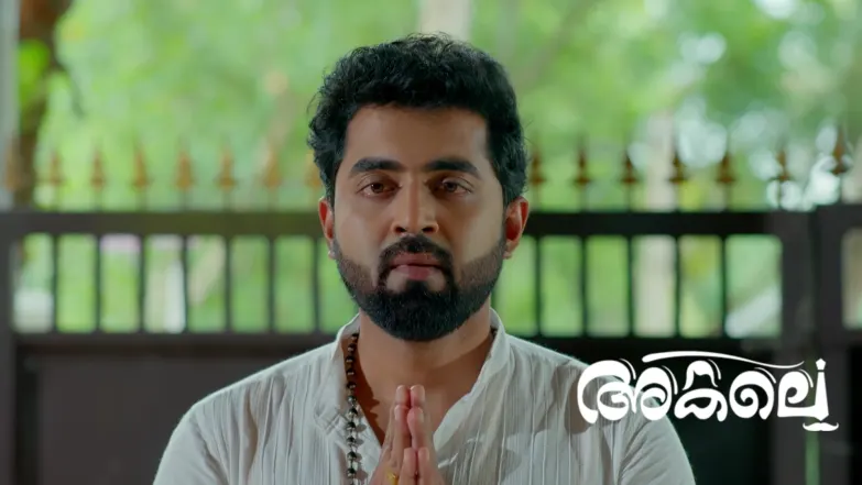 Radha and Rithika Share a Hug Episode 311