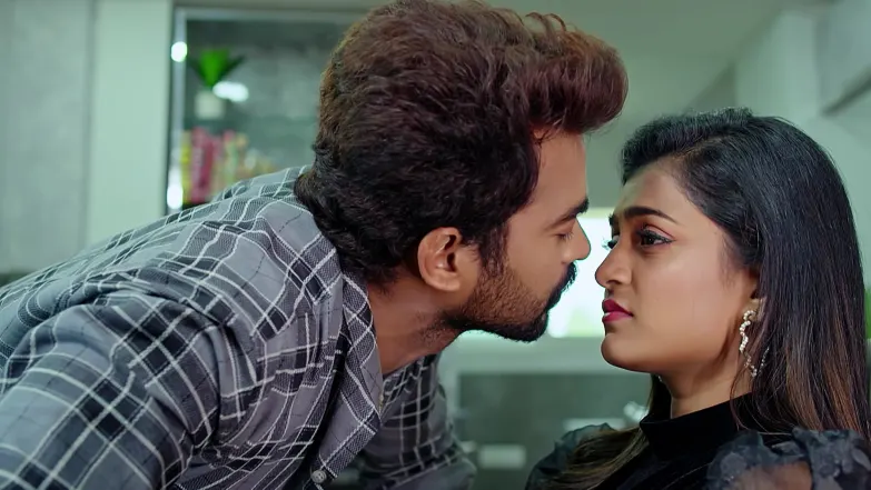 Niranjan's Attempt to Get Justice for Vidya Episode 53