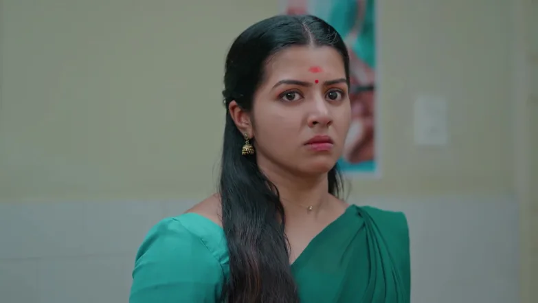 Sithara Threatens Krishna - KrishnaGadha 
