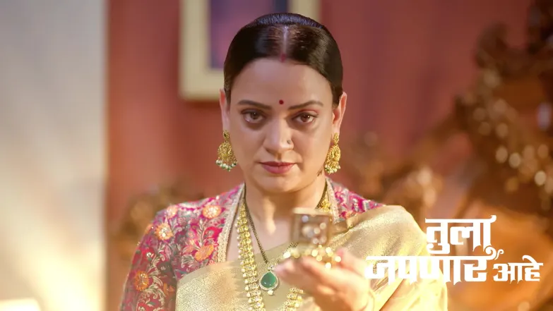 Manjiri Mixes Saffron in Meera's Kheer Episode 237