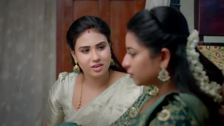 Karthigai Deepam - December 05, 2025 - Best Scene 