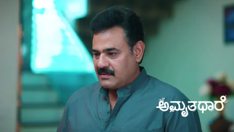 Bhagya Showers Akash with Love Episode 810