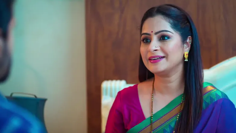 Rajkumar Takes Care of Amruta - Savalyachi Janu Savali 