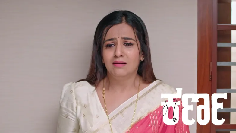 Mahalakshmi Slaps Sumati Episode 129