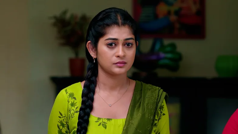 Kumuda examines Amruta and Sanjeeva Episode 23