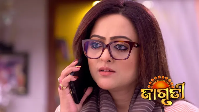 Durga Tries to Save Srimati Episode 832