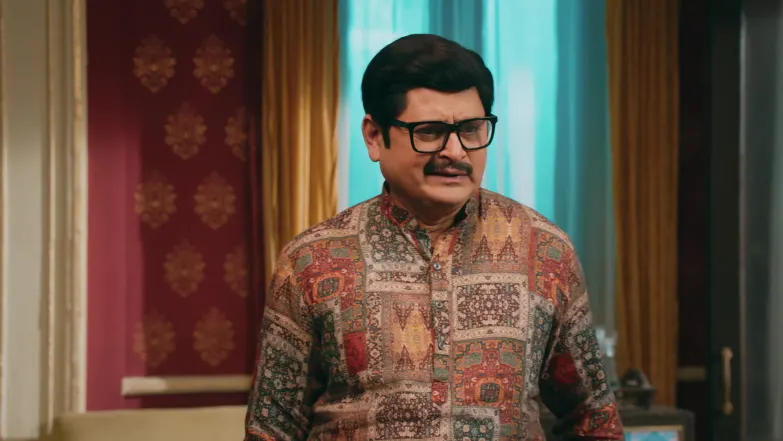 Tiwari Keeps Watch outside the Guest’s Room Episode 23