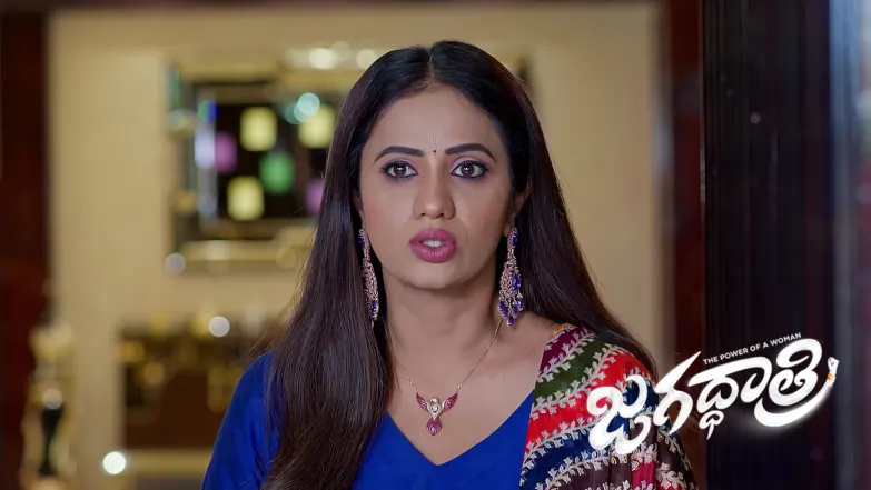 Jagadhatri Requests Kaushiki for a Last Chance Episode 720