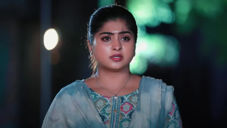 Ravi Returns to India for Jhansi Devi Episode 4