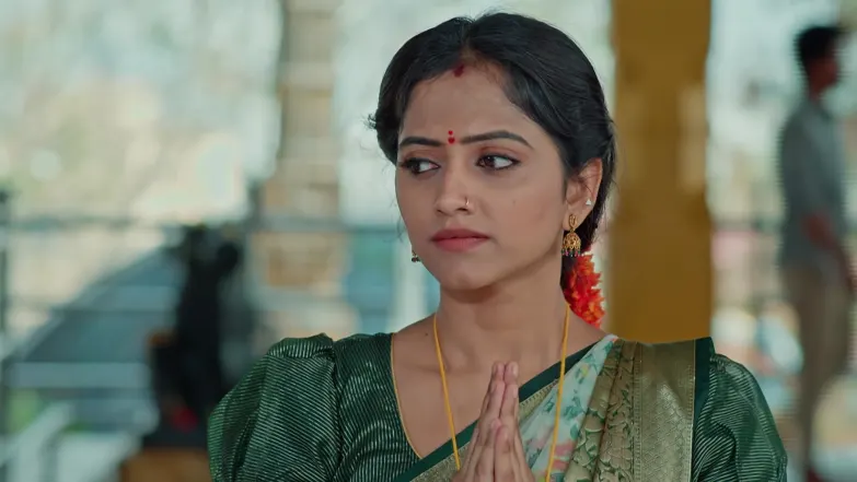 Trisha Learns that Maddy Is with Lakshmi Episode 34