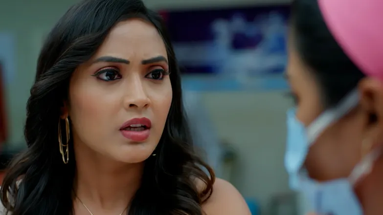 Charu and Rudra Bump into Each Other Episode 85