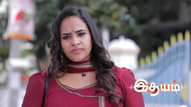 Tavakkalai Bribes the Priest Episode 918