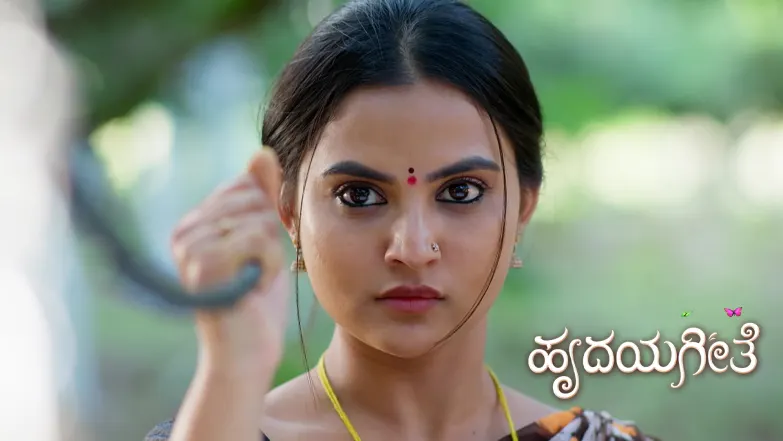 Ravi Is Mesmerised by Aparna's Beauty Episode 289