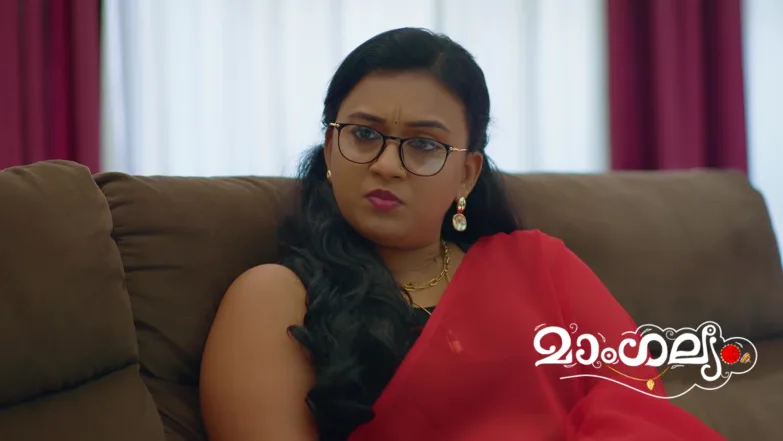 Avanthika to Transfer Her Property to Chippy's Name Episode 823