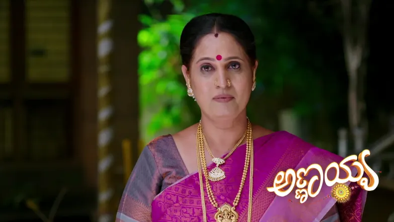 Parvathi Finds a Chain in Sharada’s Handbag Episode 405