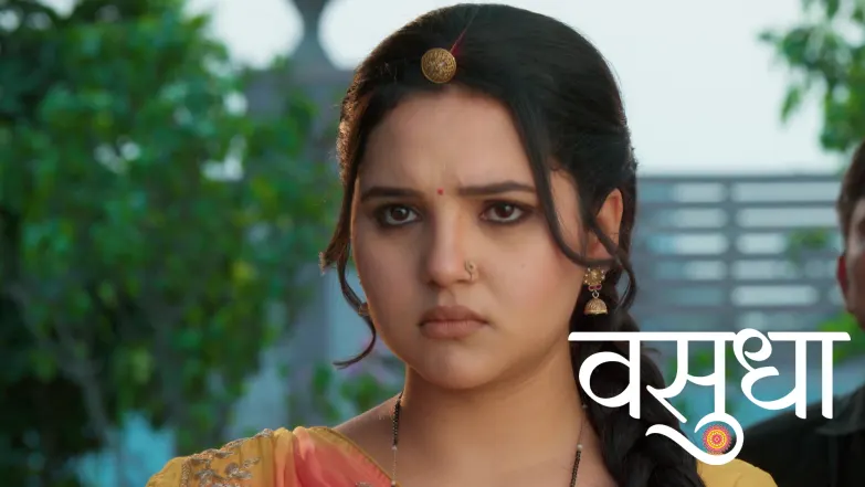 Sarika and Karishma in Big Trouble Episode 484