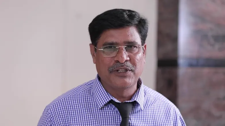 Ravi Starts Working as a Waiter Episode 31