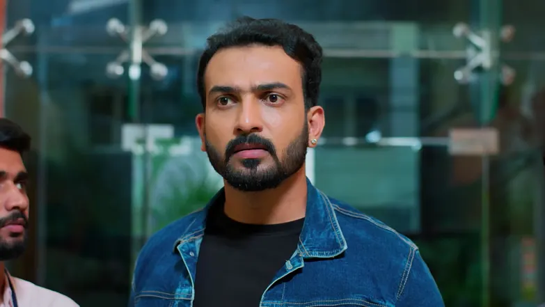 The Manager Defames Bhagyalakshmi Episode 215