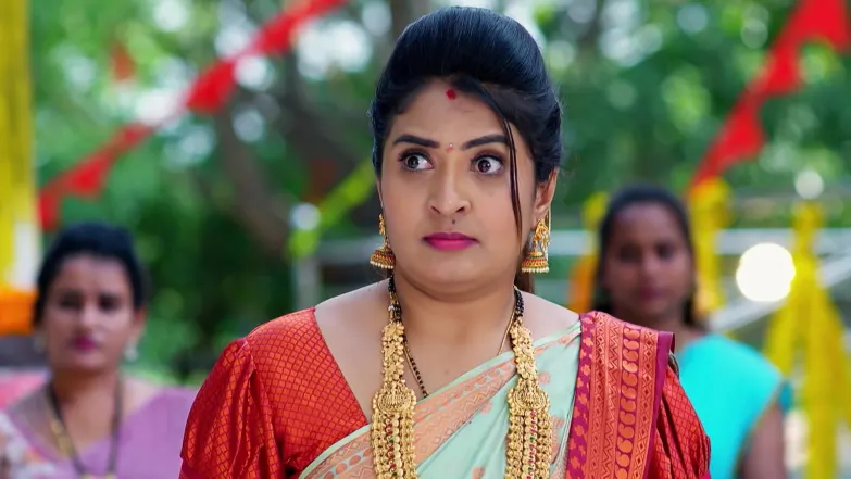 Ambika Tries to Ruin Vishal's 'Tulabhara' Ritual Episode 50
