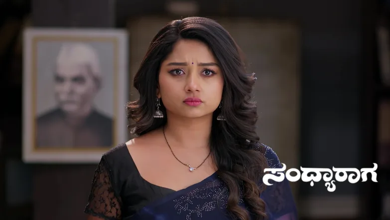 Aadhya and Rajalakshmi Outsmart the Police Episode 1084