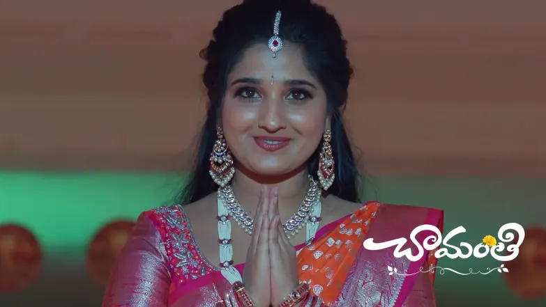 Chamanthi Participates in the Fashion Show Episode 393