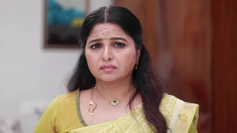 Jhansi Devi Makes Amrutha Apologise Episode 78
