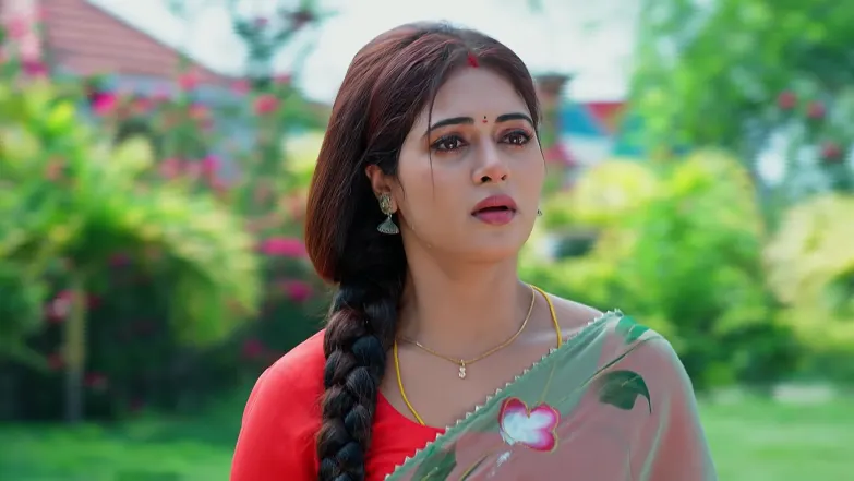 Jai Spots Jahnavi in Viswa's Car Episode 352